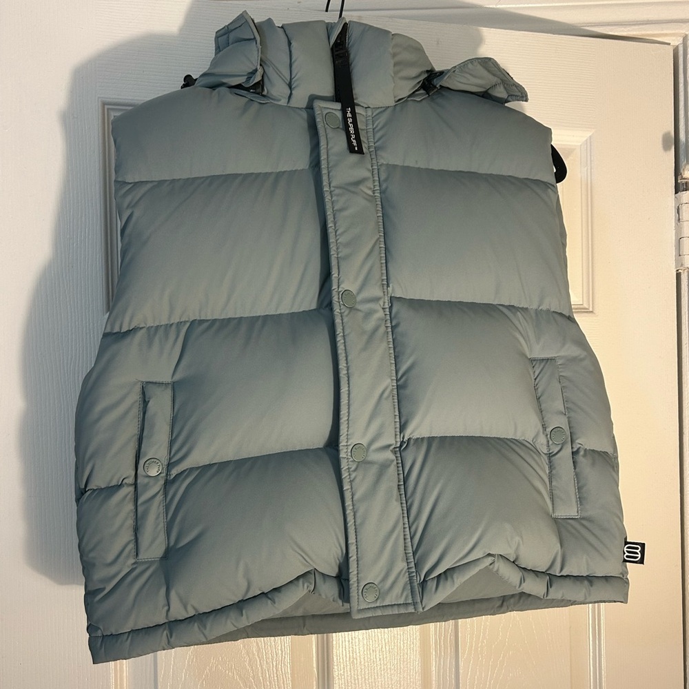 Aritzia The Superpuff Shorty Vest